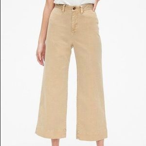 Gap High Rise Wide Leg Crop jeans in Tan size 6 Tall